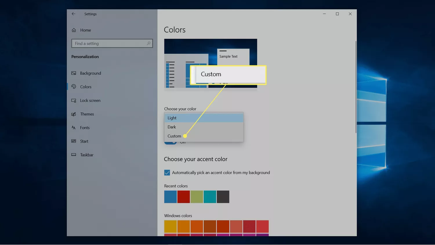 Custom highlighted in the choose your color Windows personalization dropdown box.